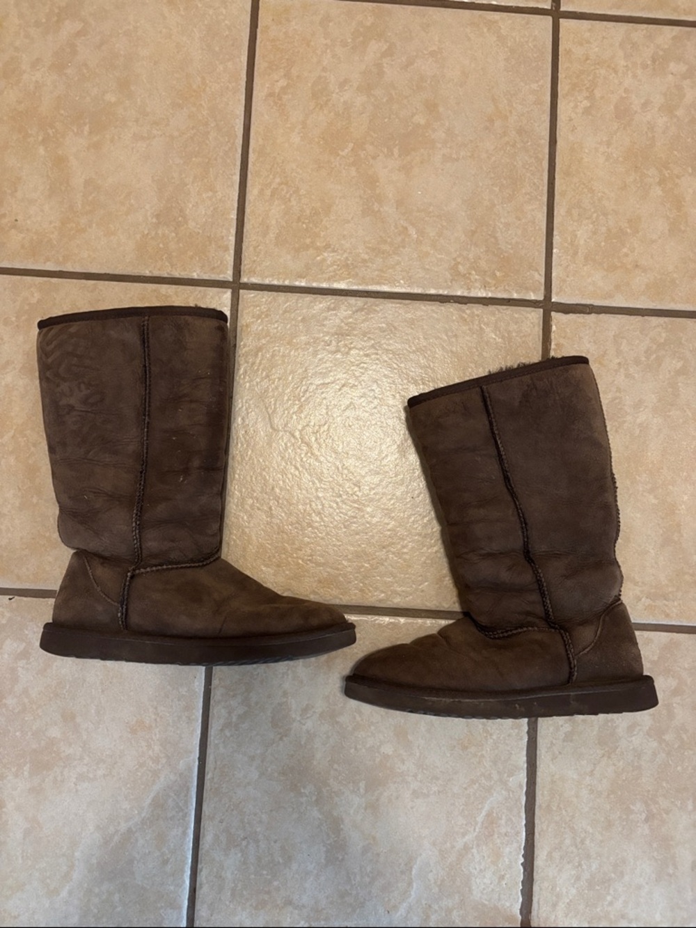 UGG Chestnut Suede Short Boot